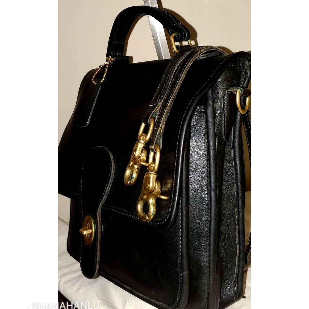 COACH Vintage 'STATION' Black Leather Crossbody - Picture 6 of 8